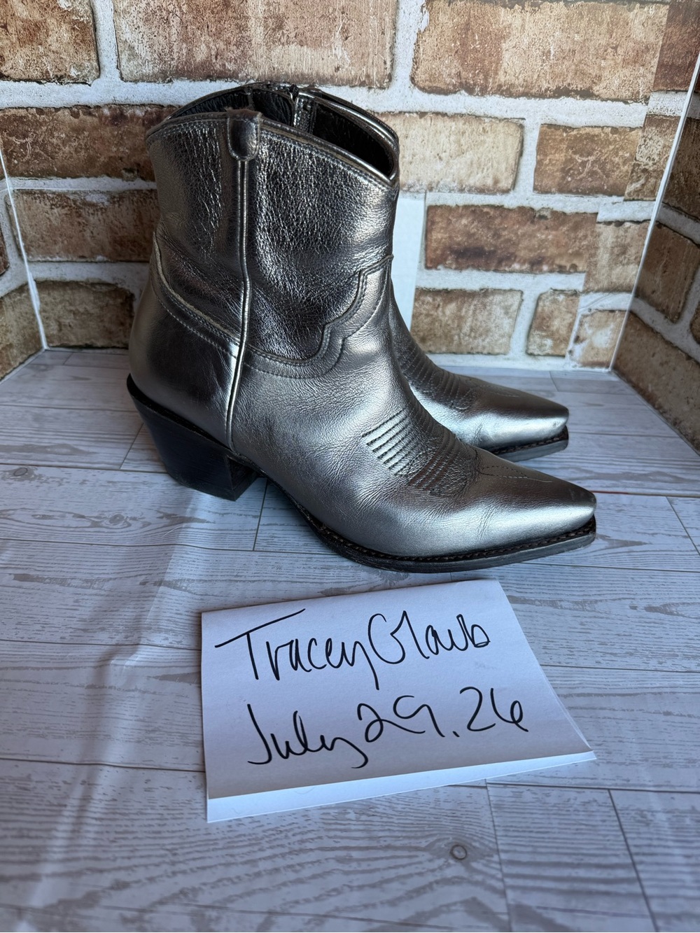 Tecovas Discontinued metallic daisy